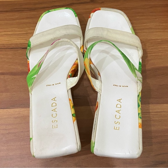 ESCADA White Floral Tropical Beach Wedge Sandals Size 35 1/2 (6-6.5) - Picture 4 of 16